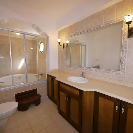 Vila Elegant 2/3 *